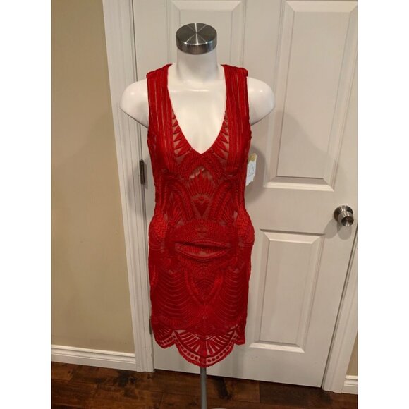 Bardot Lipstick Red Leaf Embroidered Sheath Dress, NWT! $139, Size 4 - Picture 1 of 7